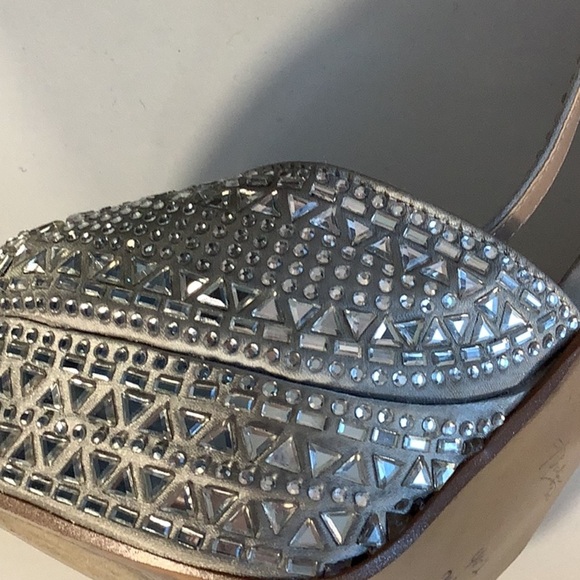 Thalia Sodi Flor Silver T Strap Platform Stiletto Jeweled Open Toe Heels Sz 9 - Picture 12 of 12